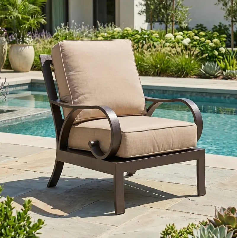 Aberdeen Cushioned Lounge Chair - The Great Escape