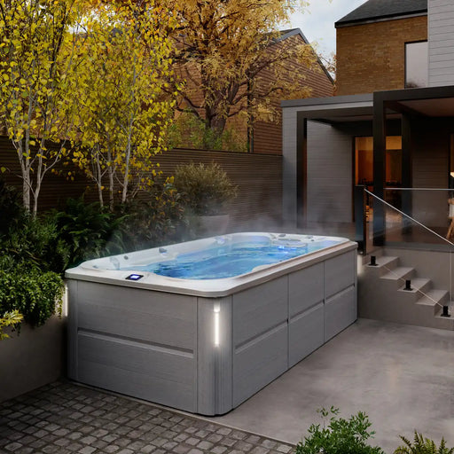 Jacuzzi® J14 PowerActive - The Great Escape