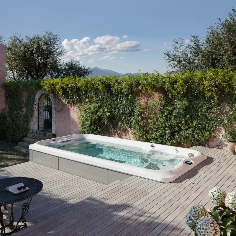 Jacuzzi® J16 PowerActive - The Great Escape