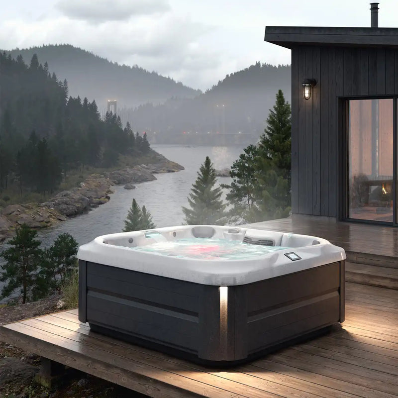 Jacuzzi® J-345™ — The Great Escape