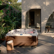 Jacuzzi® J-365™ - The Great Escape
