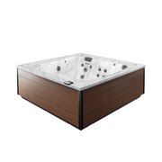 Jacuzzi® J-LXL - The Great Escape
