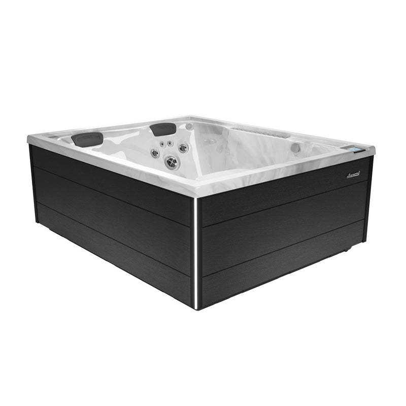 Jacuzzi® J-404L™ - The Great Escape