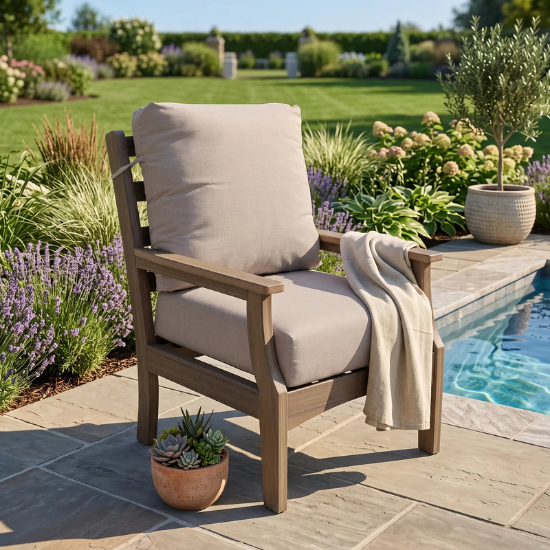 Manhattan Lounge Chair - The Great Escape