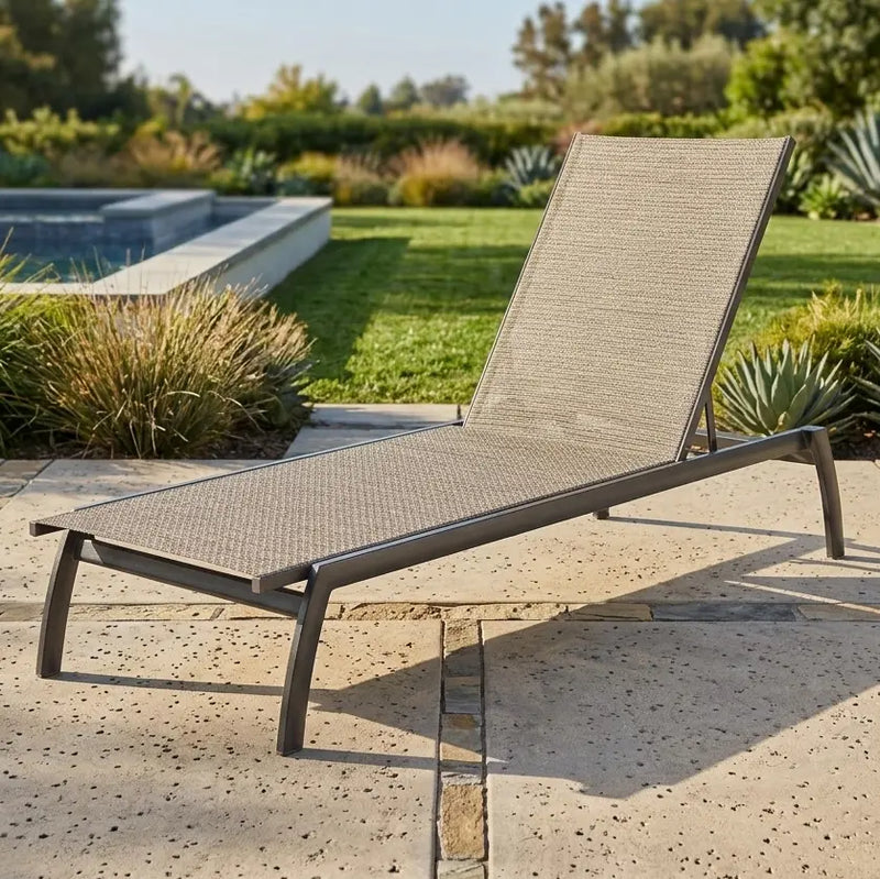 Aberdeen Sling Chaise - The Great Escape
