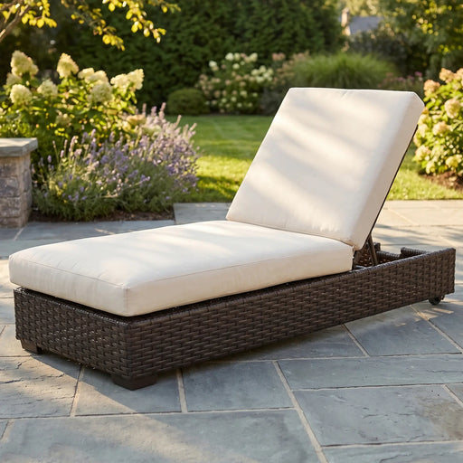 Contempo Woven Chaise W/ Cushion - The Great Escape